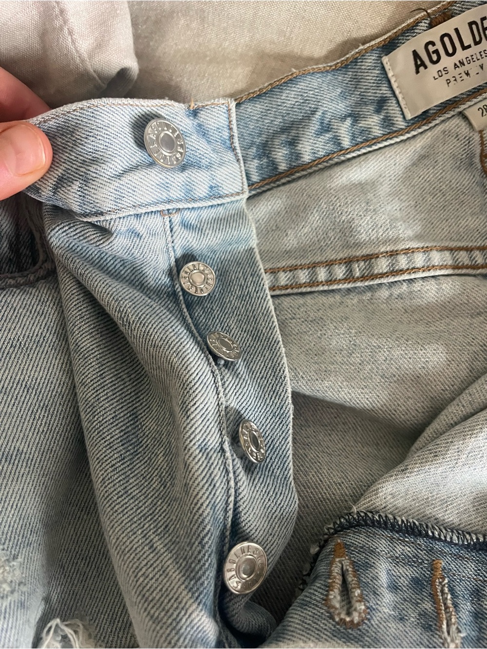 AGOLDE High Rise Shorts Size 28 - Riley Distressed Style - Picture 4 of 6